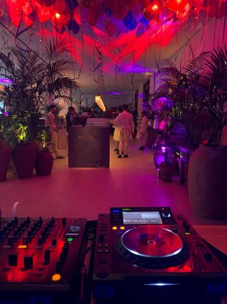 Alquiler Equipos para fiestas con DJs