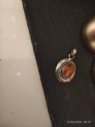 Colgante de plata con ambar