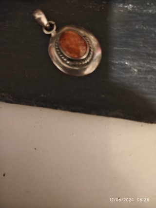 Colgante de plata con ambar