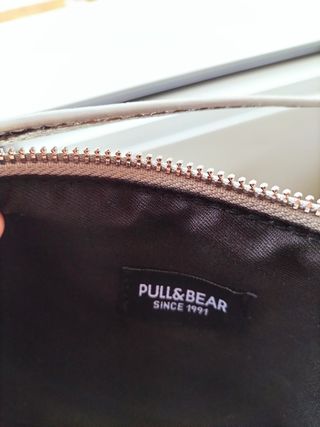 Bolso de hombro plateado 