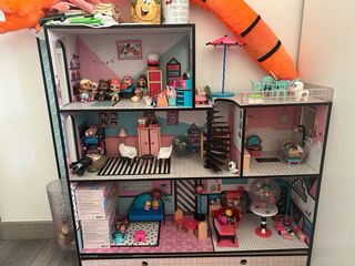 casita Lol con muñecas lol