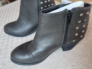 Botin con tachuelas 37