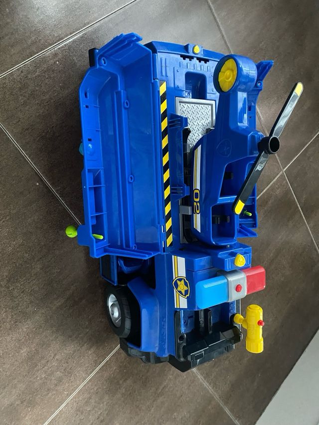 Camion patrulla canina