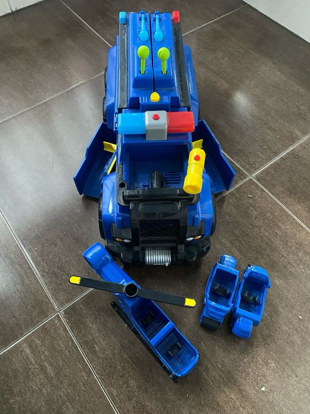 Camion patrulla canina