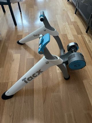 Rodillo Tacx Flow Smart 2