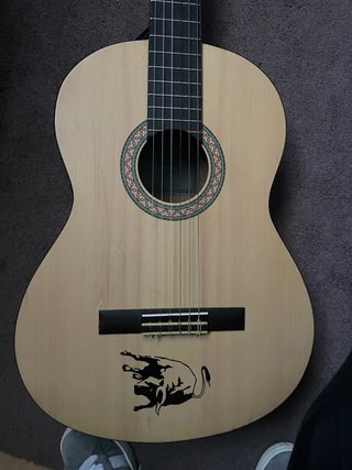 Guitarra clásica Yamaha