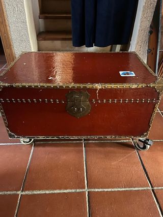 Baul Vintage con ruedas 
