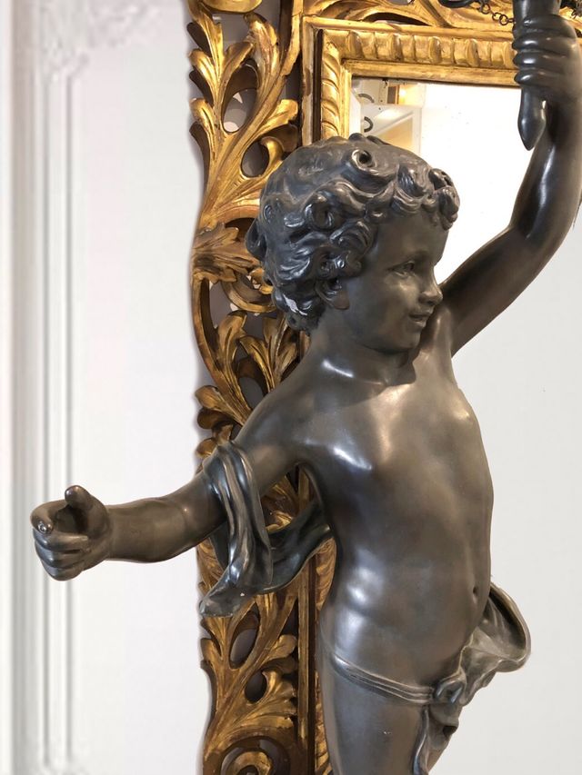 Lámparas niños con antorchas muy grandes