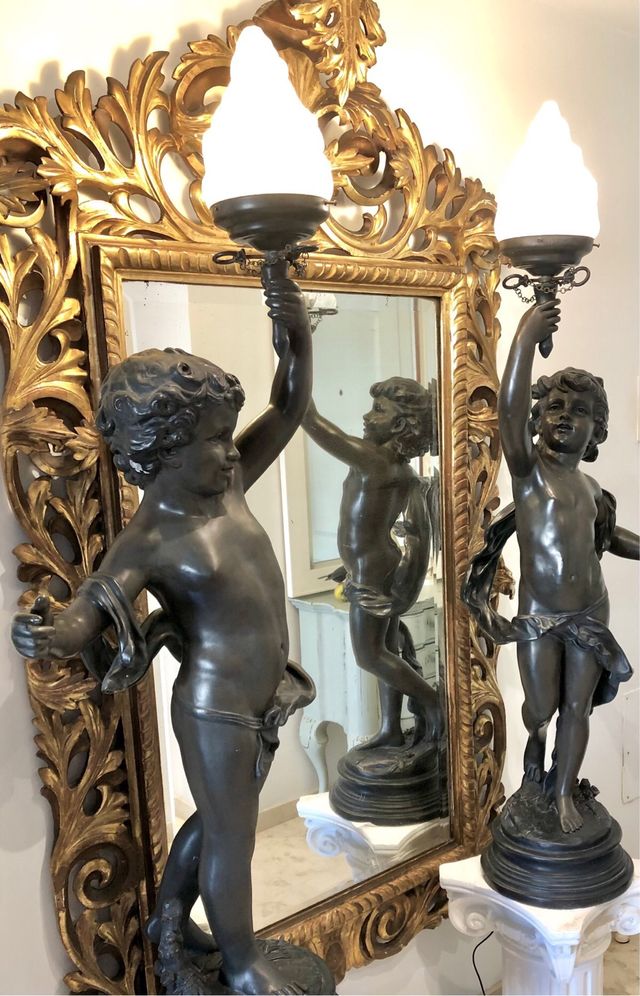 Lámparas niños con antorchas muy grandes