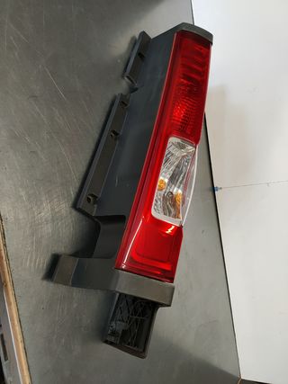 ✅PILOTO TRASERO DERECHO RENAULT TRAFIC