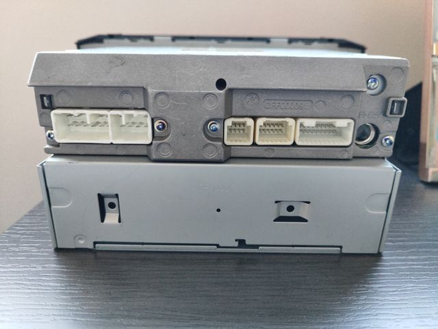 Radio CD Avensis 2 T25