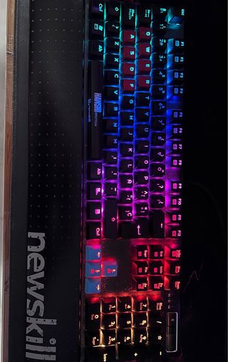 Teclado NewSkill Hanshi Spectrum (RED)