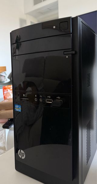 Ordenador hp con pantalla
