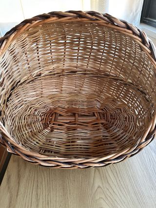 Casita de mimbre para gatos