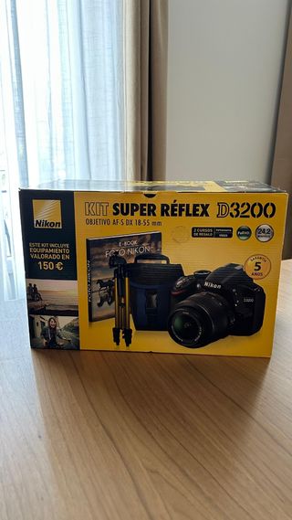 Cámara Réflex Nikon D3200 + Kit Completo