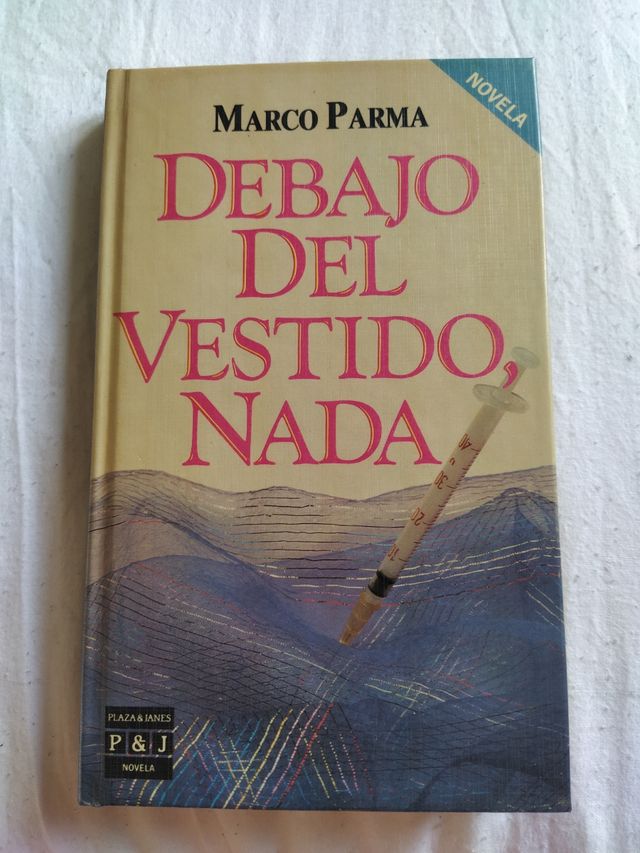 Debajo del vestido, nada