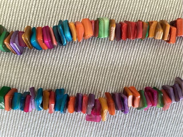 Collar multicolor conchas