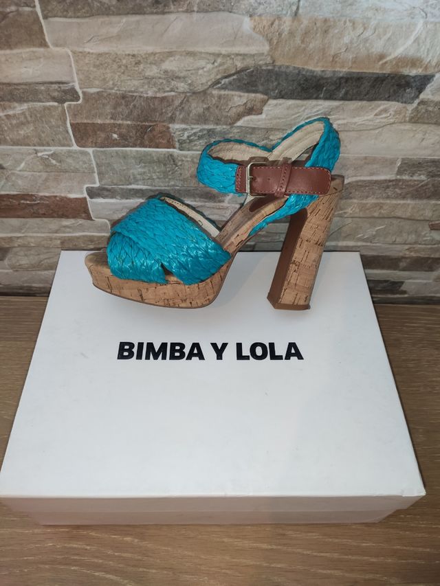 Sandalias con tacon Bimba y Lola