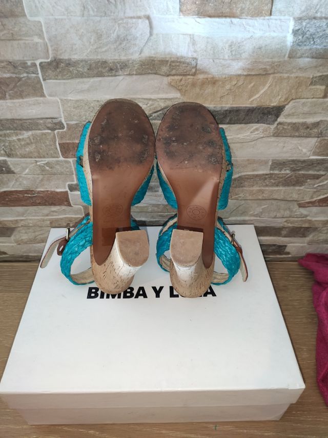 Sandalias con tacon Bimba y Lola