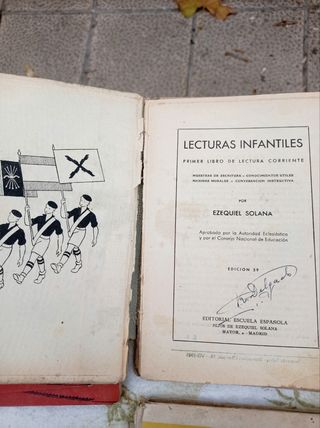 Libros antiguos lectura infantil.