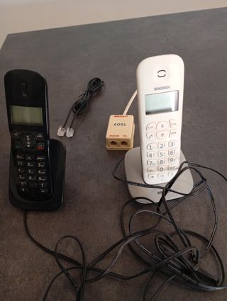 2 telefoni cordless 1 Brondi,1 Philips