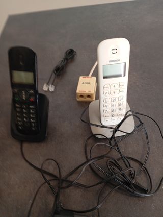 2 telefoni cordless 1 Brondi,1 Philips