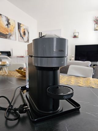 Macchina caffè Nespresso Vertuo Next D