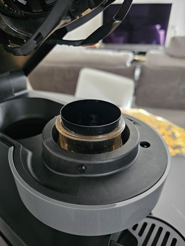 Macchina caffè Nespresso Vertuo Next D