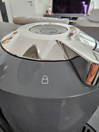 Macchina caffè Nespresso Vertuo Next D