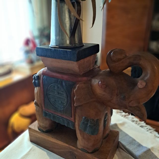 Figura madera policromada