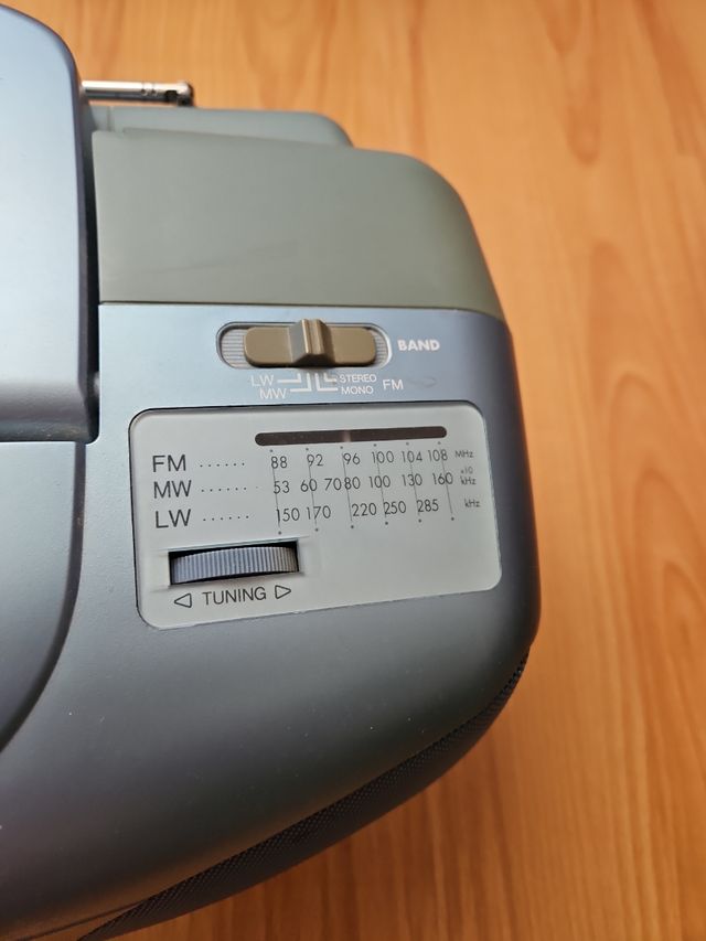 Radiocasete con cd, cassette y radio