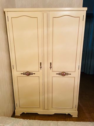 Lote Habitación 2 camas+ armario+estantería+escrit