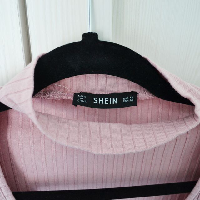 maglietta rosa maniche lunghe choker a costine