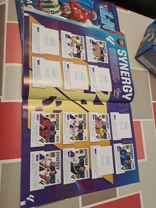 Album liga 2023-24 con 310 pegados aprox