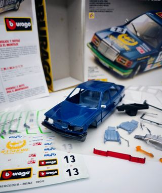 MERCEDES - BENZ 190 E 1/24 BBURAGO COD. 5105