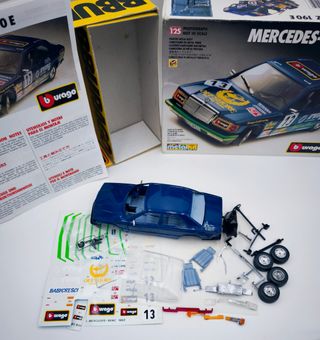 MERCEDES - BENZ 190 E 1/24 BBURAGO COD. 5105