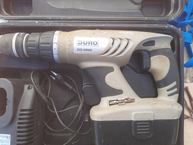 taladro a bateria DURO