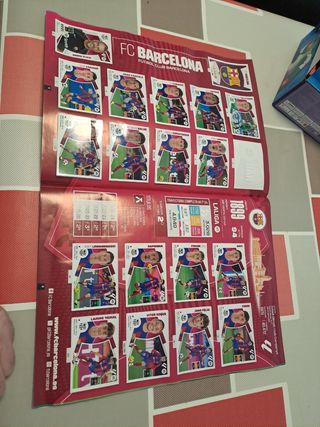 Album liga 2024-25 con 410 pegados aprox