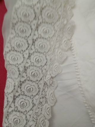Vestido antiguo de época encajes amano