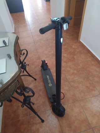 Patinete eléctrico seminuevo 