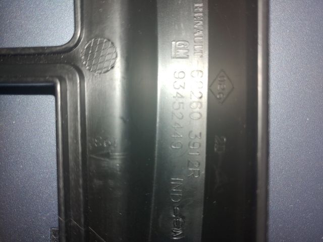 Marco radio con caja Renault trafic 3,nissan nv300