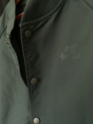 Nike SB chaqueta sudadera impermeable como nueva