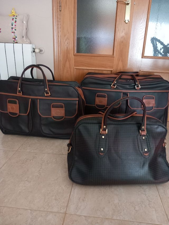 Conjunto de tres maletas grandes