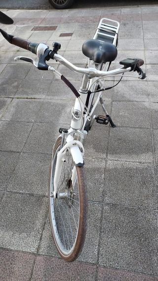 BICICLETA ELÉCTRICA DE PASEO