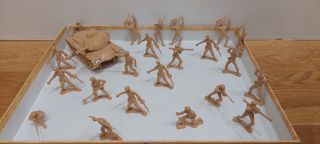 Cubo fuerzas militares -soldaditos