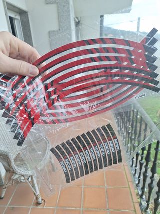 Pegatinas llantas moto color rojo