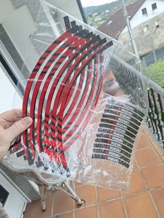 Pegatinas llantas moto color rojo