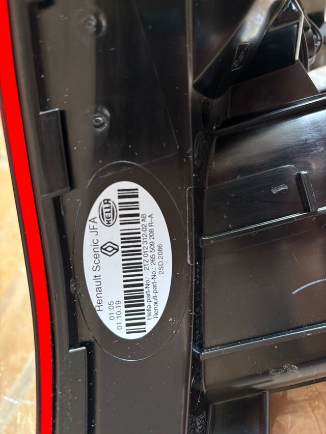 Piloto trasero renault scenic