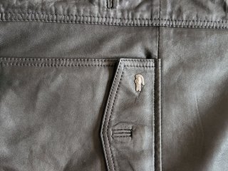 Trenca de piel negra LACOSTE