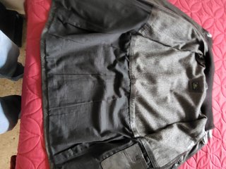 Trenca de piel negra LACOSTE